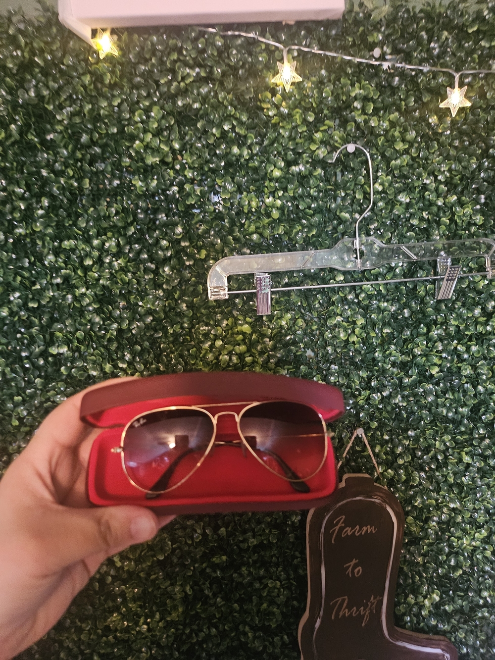 Ray-Ban Gold Aviator Sunglasses with Red Case